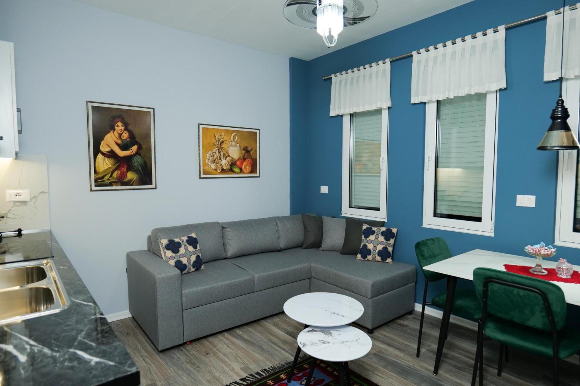 Travelers' Korca Home Luaran gambar