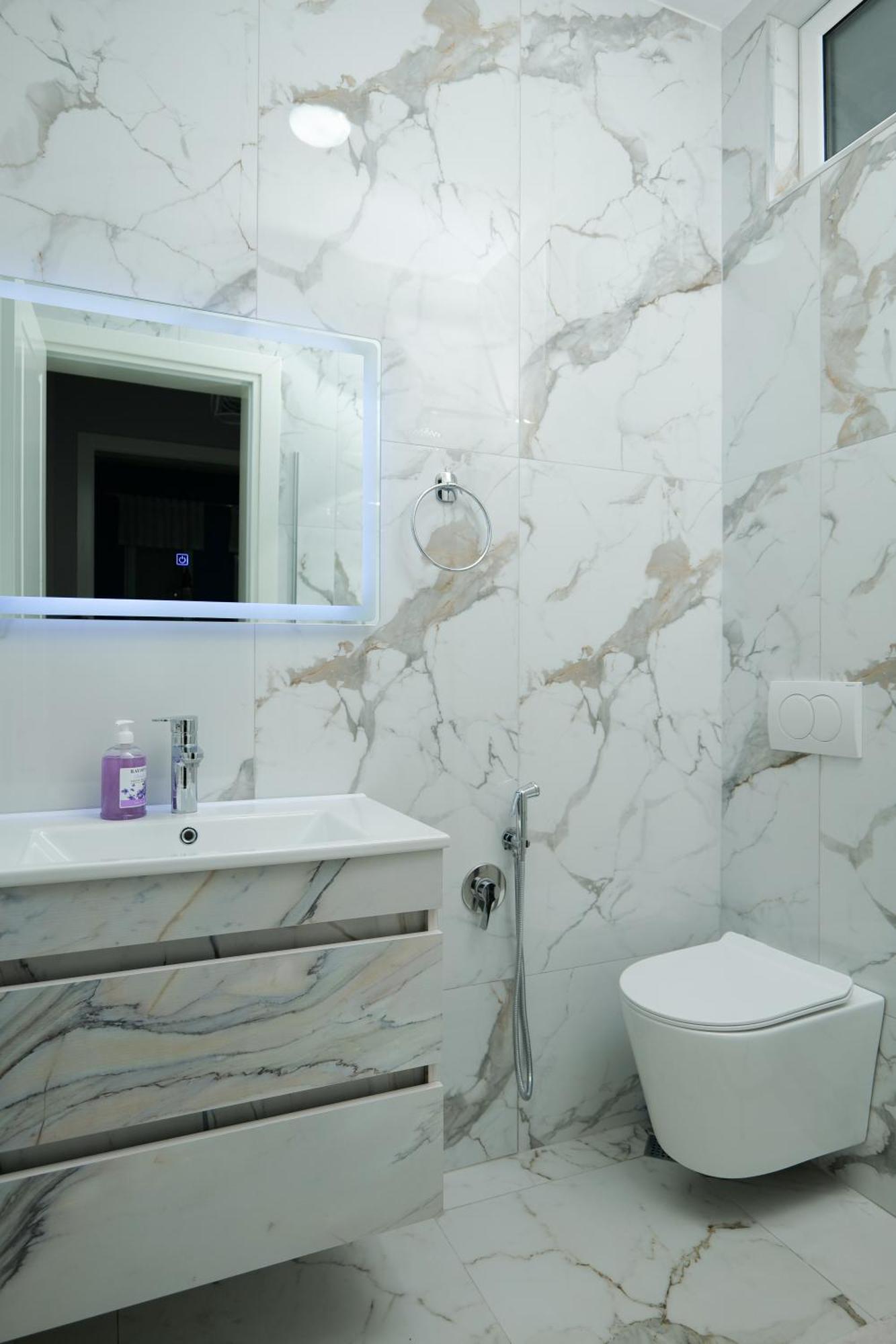 Travelers' Korca Home Luaran gambar