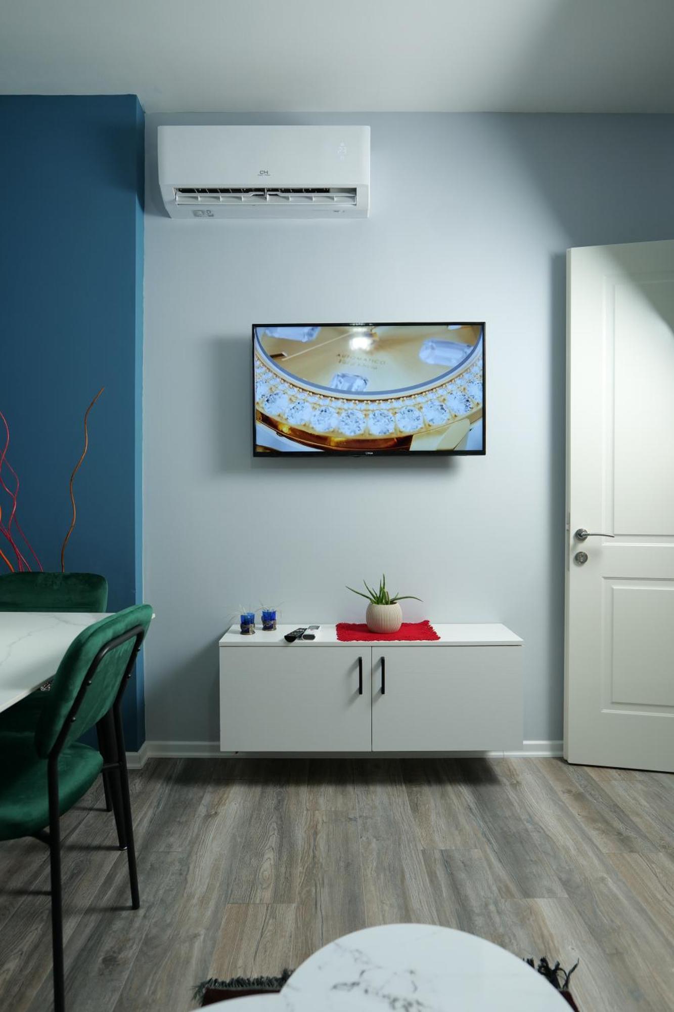 Travelers' Korca Home Luaran gambar