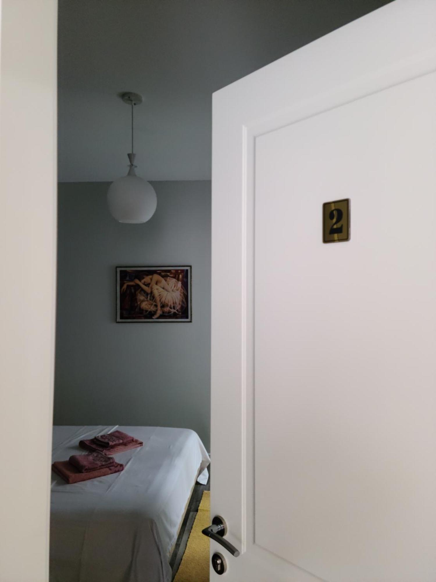 Travelers' Korca Home Luaran gambar