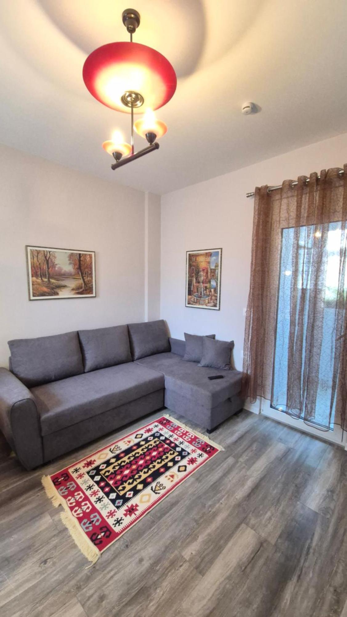 Travelers' Korca Home Luaran gambar